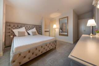 Отель Hotel Casa Fiori Бухарест Номер с кроватью размера «king-size»-8